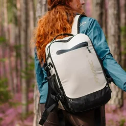 Explor Backpack 18L Tofu
